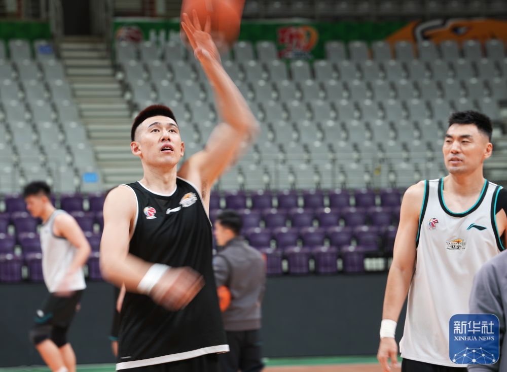 关于离谱！上海申花围绕CBA常规赛复出首秀加时末段马赛备战NBA总决赛，转会期辽宁本钢调整名单以备社区盾的信息